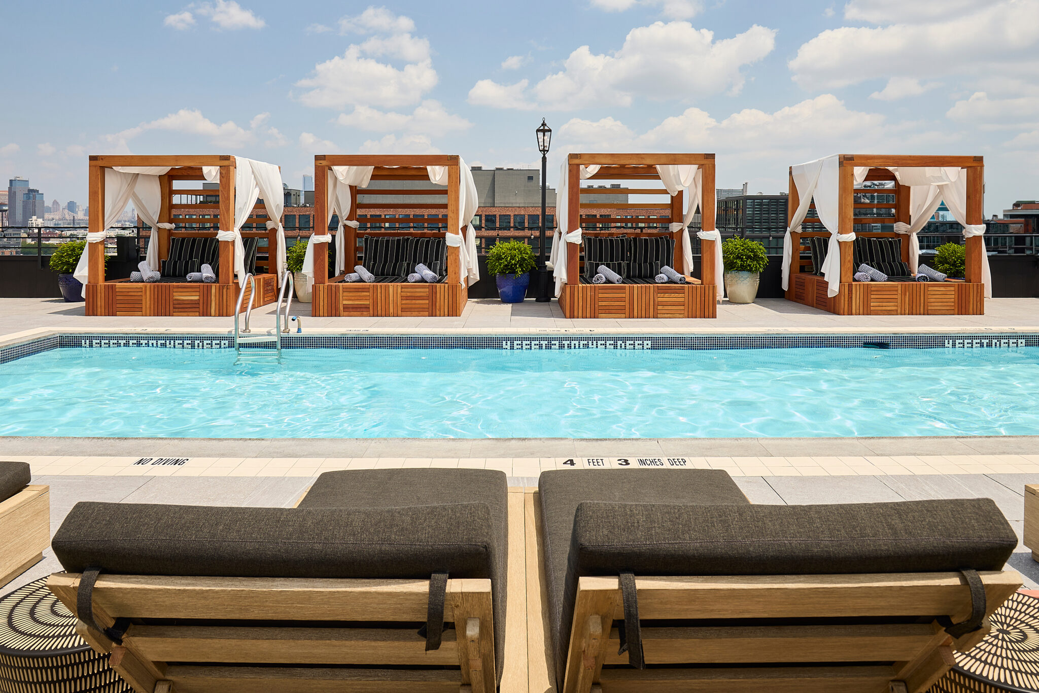 Williamsburg Rooftop Pool - ART Rooftops
